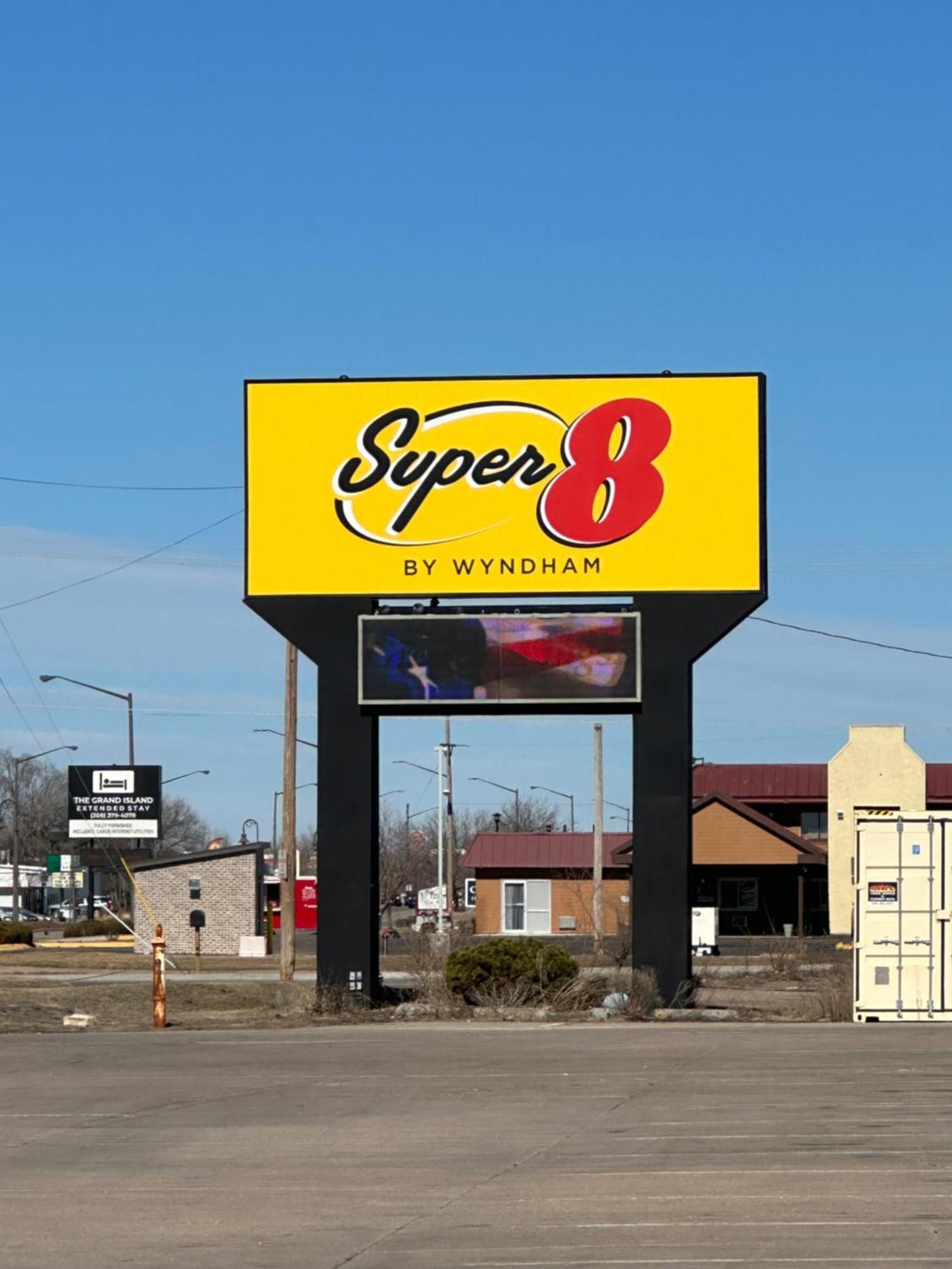 Super 8 By Wyndham Grand Island Hotel Екстериор снимка