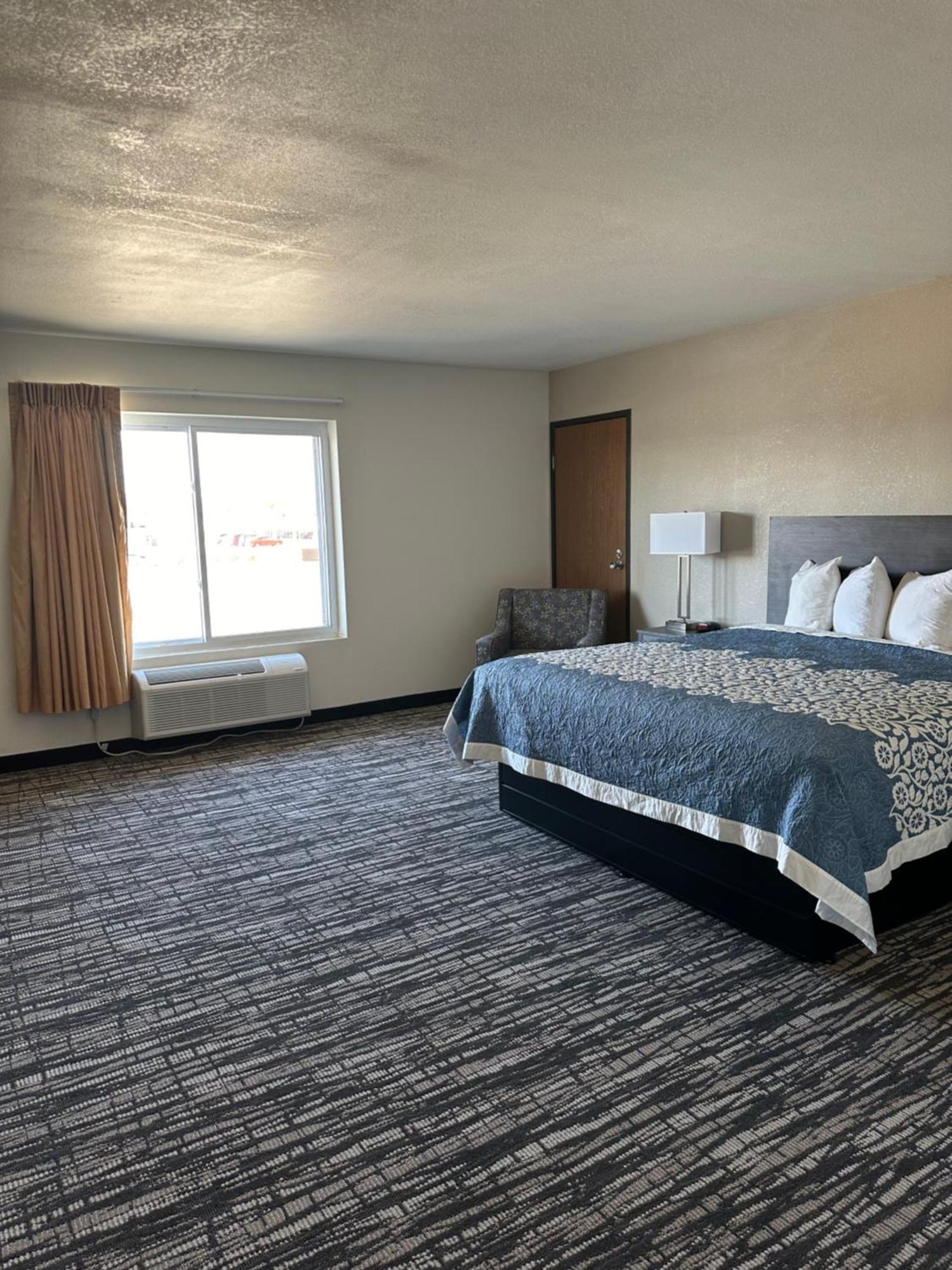 Super 8 By Wyndham Grand Island Hotel Екстериор снимка