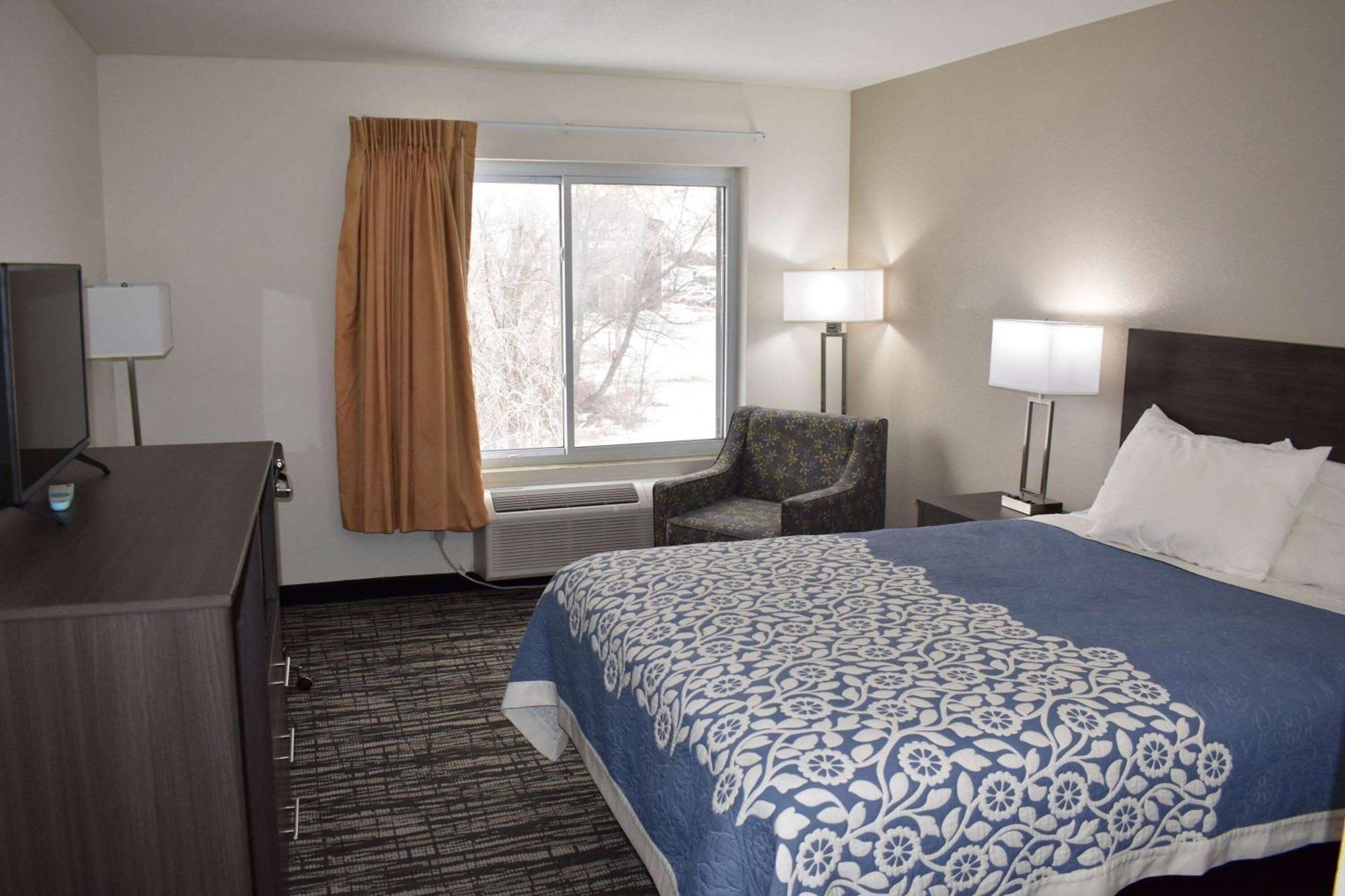 Super 8 By Wyndham Grand Island Hotel Екстериор снимка