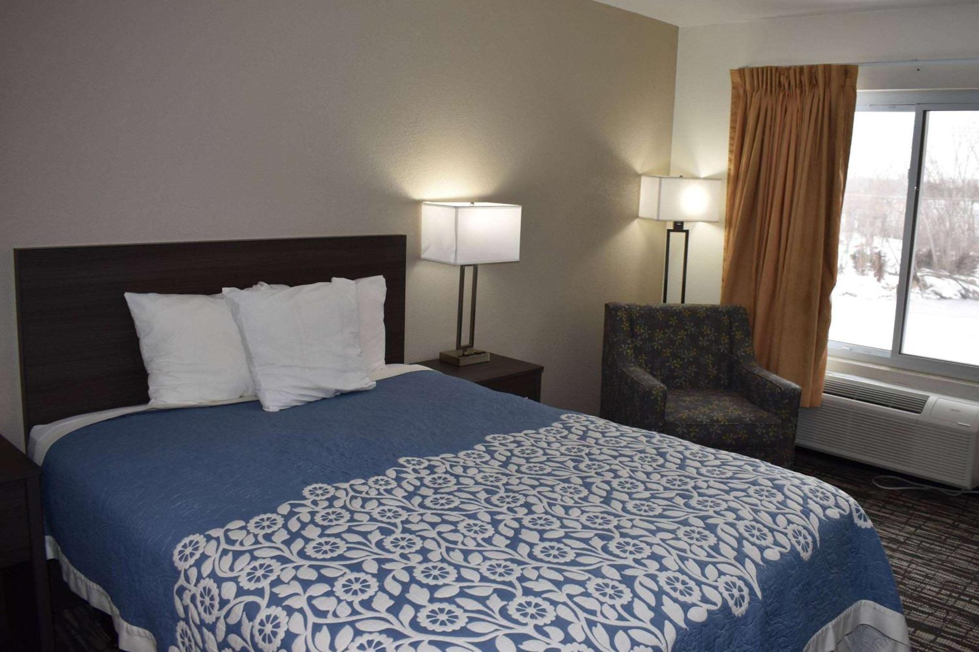 Super 8 By Wyndham Grand Island Hotel Екстериор снимка
