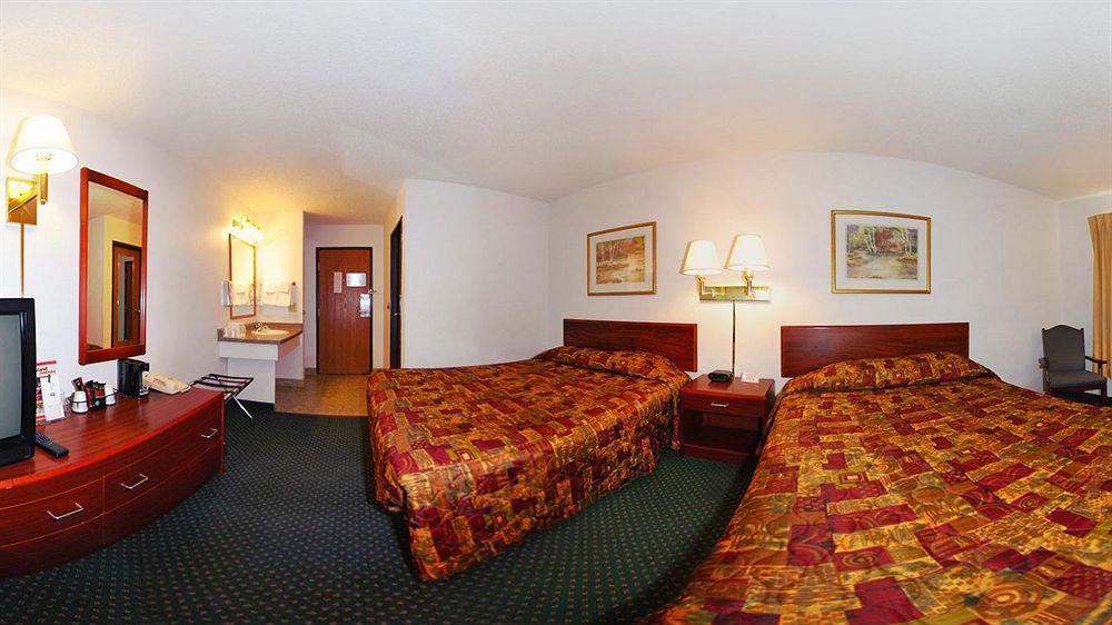 Super 8 By Wyndham Grand Island Hotel Екстериор снимка